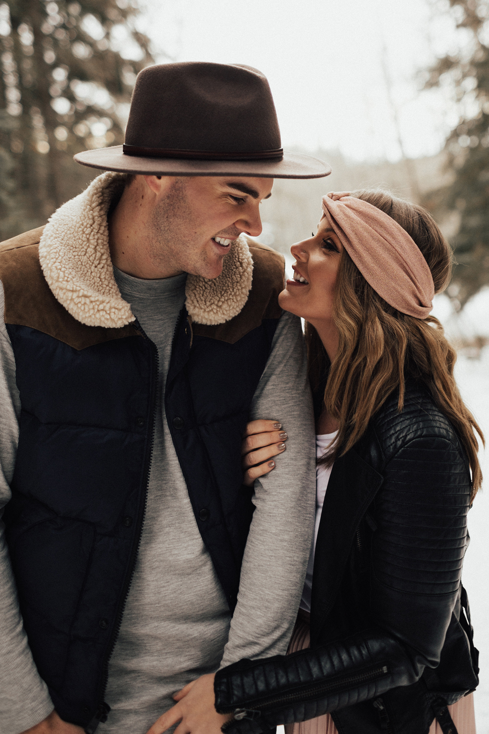 @joshlunt, josh lunt photography, josh lunt, edmonton engagement photographer, edmonton wedding photographer, edmonton lifestyle photographer, edmonton portrait photographer, junebug weddings, the knot